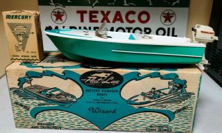 Vintage 1950 Fleetline " The Wizard " Plastic Battery Model Boat With K&o Outboard