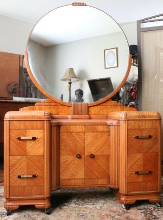Stunning Antique 1930 ' s Waterfall Art Deco Vanity Dresser with Mirror 2