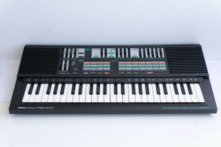 Vintage Yamaha Portasound Pss - 570 Keyboard Synthesizer W/ Power Supply