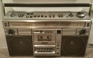 Vintage Hitachi Boombox Ghettoblaster Trk - 8290h