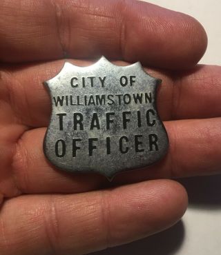 Vintage WILLIAMSTOWN Council Parking Melbourne Traffic Warden Cap Badge 3