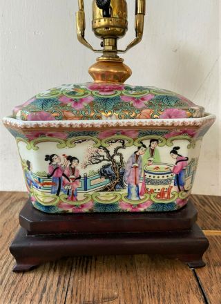 Vintage Chinese Porcelain Famille Rose Medallion Lidded Trinket Jar Box Lamp