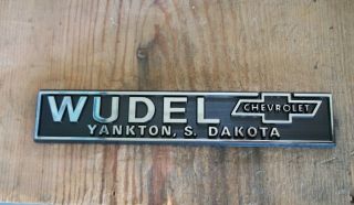 2 Vtg Nos Wudel Motors Chevrolet Yankton South Dakota Sd Dealership Emblem Plate