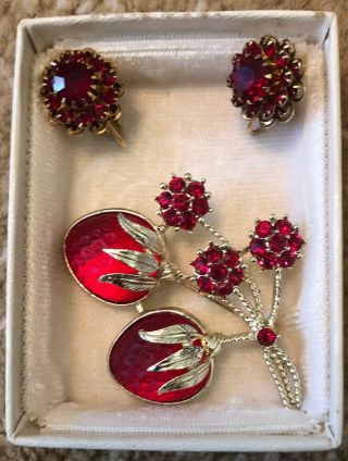 Brooch Earnings Strawberries Ruby Red Rhinestones Marked Sarah Coventry Vintage