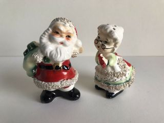 Vintage Lefton Christmas Santa Mrs Claus Salt & Pepper Shakers,  Mittens,  Japan