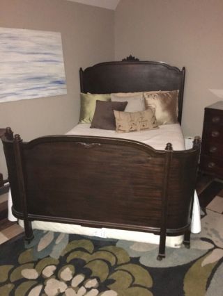 Full Antique Bed Serpentine Mahogany Bedroom