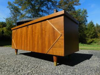 Vtg 1960s Mid Century Modern Burl Walnut Geometric Cedar Chest Bench,  Tray