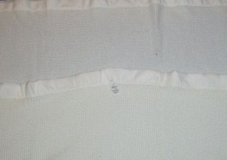 Vintage Baby Morgan White Thermal Acrylic Nylon Silky Trim Blanket Waffle Weave 2