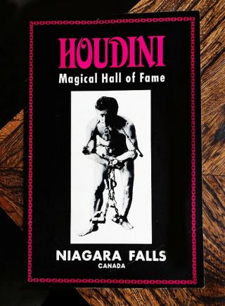 " Houdini Magical Hall Of Fame " - Vintage Niagara Falls Souvenir Booklet