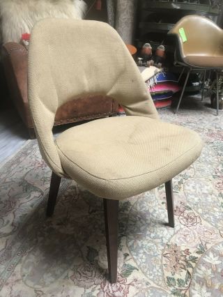 Early Authentic Knoll Saarinen Executive Side Chair Wooden Legs Fabric