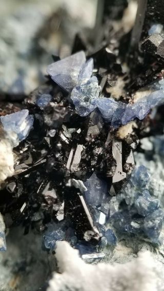 Special: Rare Benitoite And Neptunite Specimen With Spectacular Crystal Growth