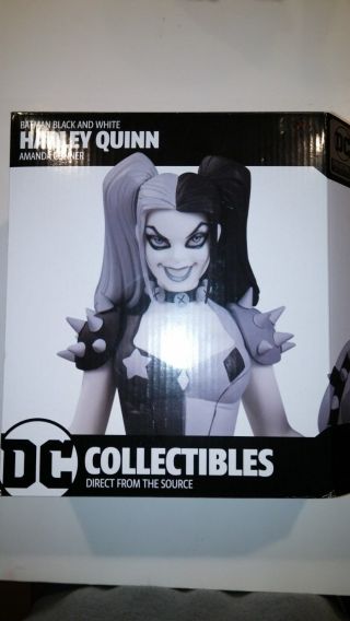 Batman Black And White Harley Quinn 0754 By Amanda Conner Dc Collectibles