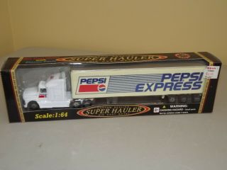 Golden Wheel Rig Trucks Pepsi Express 1:64 Scale Semi Nrfb