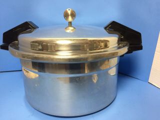 Vintage Mirro M - 0512 12 - Quart Pressure Canner & Cooker Cookware W/ Box