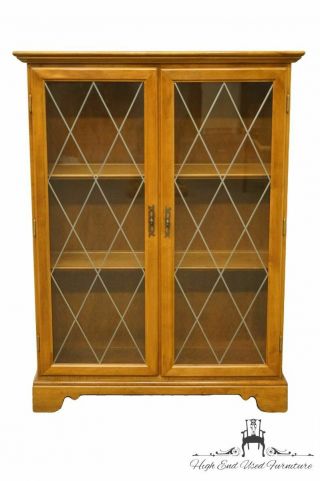 Ethan Allen Heirloom Nutmeg Maple Accent Enclosed Bookcase / Curio Cabinet 10.