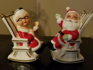 Vintage Lefton Mr.  & Mrs.  Santa Claus Christmas Salt And Pepper Shaker Set 8139n