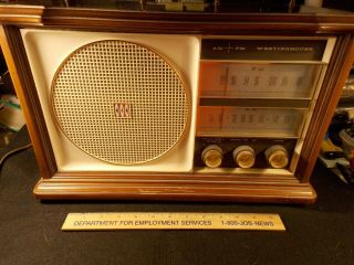 Vintage Westinghouse H862n7 Walnut Am/fm Table Radio Needs Work As - Is