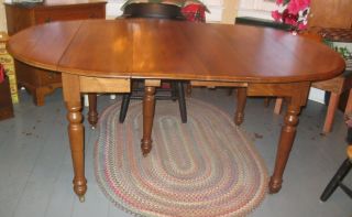 Antique Amer Walnut Wood Dropleaf Table Round Or Oval W 2 Leaves 45 " - 65 " Wooden