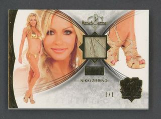 2013 Benchwarmer Gold Foil Edition 25 Years Nikki Ziering High Heel Patch 1/1