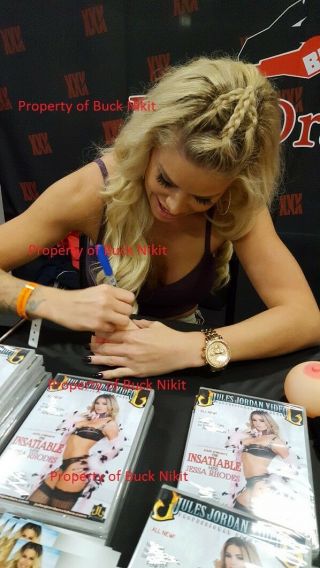 Jessa Rhodes Signed/autographed Boob Ball W/ Proof Includes Display Cube