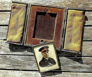 Fantastic Ww1 Framed Painting British Officer In Leather Case Wallet
