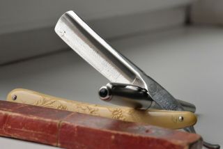 Vintage French STRAIGHT RAZOR,  LE GRELOT P.  HOSPITAL 8 C,  THIERS,  FRANCE.  356. 2