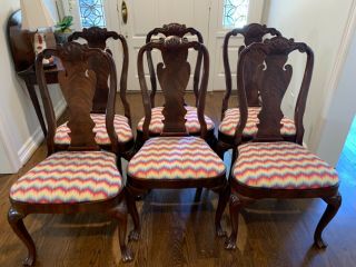 Set Of 8 Queen Anne Style Mahogany Dining Chairs