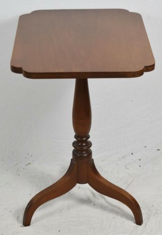 Solid Mahogany Federal Style Tilt Top Table Williamsburg Style