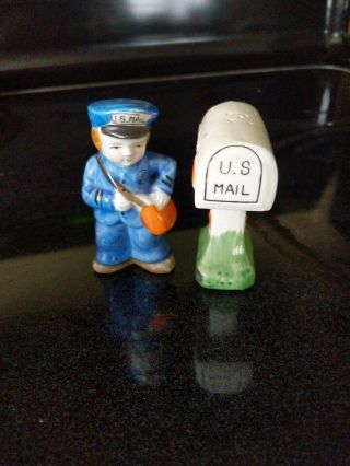 Vintage Ceramic Mailman And Mailbox/post Box Salt And Pepper Shaker Set