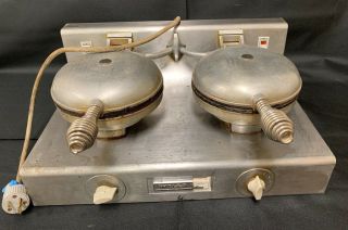Vintage Wells Mfg Co Commercial Model Wb - 2 Waffle Maker Dual Double Iron