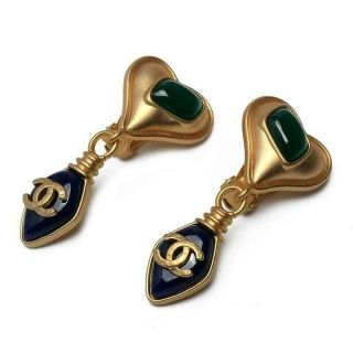 Chanel Paris Vintage Gripoix Heart " Cc " Logo Matte Gold Earrings Authentic