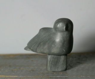 Vintage Mid 20thC Inuit Soapstone Owl Carving Sculpture Signed B.  J.  & Orig Label 2