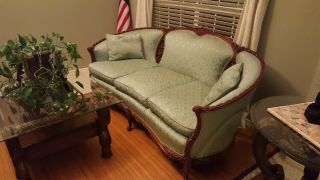 Vintage Victorian style couch and chair 2