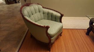 Vintage Victorian style couch and chair 3