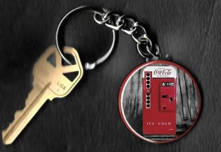 Coca - Cola Machine Coke Keychain Key Chain 1950 