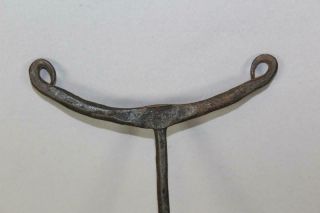 A VERY RARE 17TH C PILGRIM PERIOD WROUGHT IRON POT HANDLE OR LIFTER OLD SURFACE 2