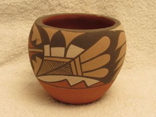 Classic Jemez Pottery Jar,  4.  5 " X 5 ",  Solid,  Signed Chinana