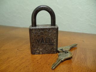 Vintage Yale Junior Pad Lock With 2 Keys Numbered Ps296 & Y&t Co