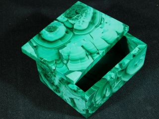 A Removable TOP on This Deep Green Colored MALACHITE Box From The Congo 301gr 2
