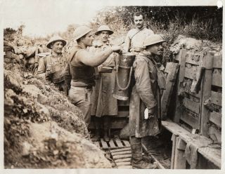 World War L Portuguese Troops In The Trenches Of France - 1917