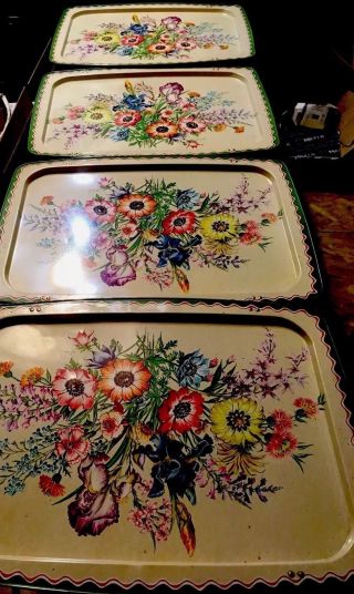 Lovely Mid Century Vintage Set Of 4 Lavada Tv Tables /wildflowers W/ Green Trim