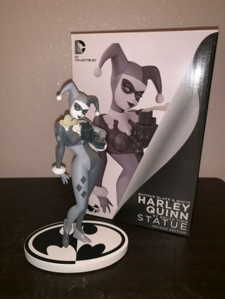 Harley Quinn Black And White Statue Batman Dc Collectibles