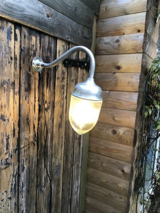 Coughtrie Sg10 Swan Neck Flush Mount Vintage Exterior Light Led Bulb