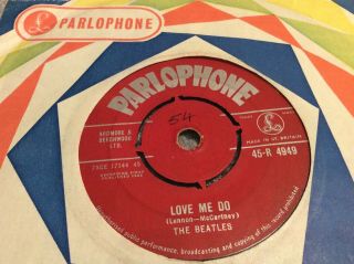 The Beatles Love Me Do 1962 Red Parlophone 45 - R 4949 1st Press,  Sleeve