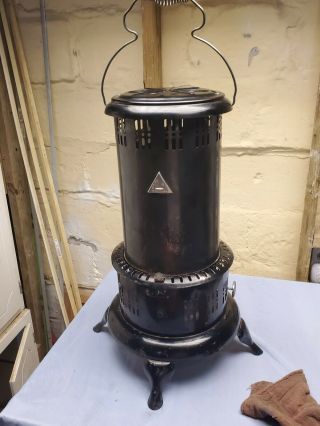 Vintage Perfection No.  525 - M Kerosene Heater - Very Good -