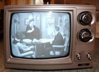 Vintage 1983 Sears Model 401 Portable Black & White Tv Testes Great