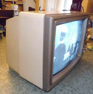 Vintage 1983 Sears Model 401 Portable Black & White TV Testes Great 2