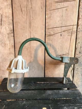 Vintage Swan Neck Coughtrie Sw10 Outdoor Corner Wall Light