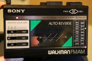 Vintage Sony Walkman Wm - F18 Cassette Player Am/fm Radio