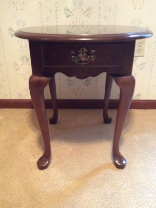 Pennsylvania House Oval Solid Cherry Queen Anne Side End Table